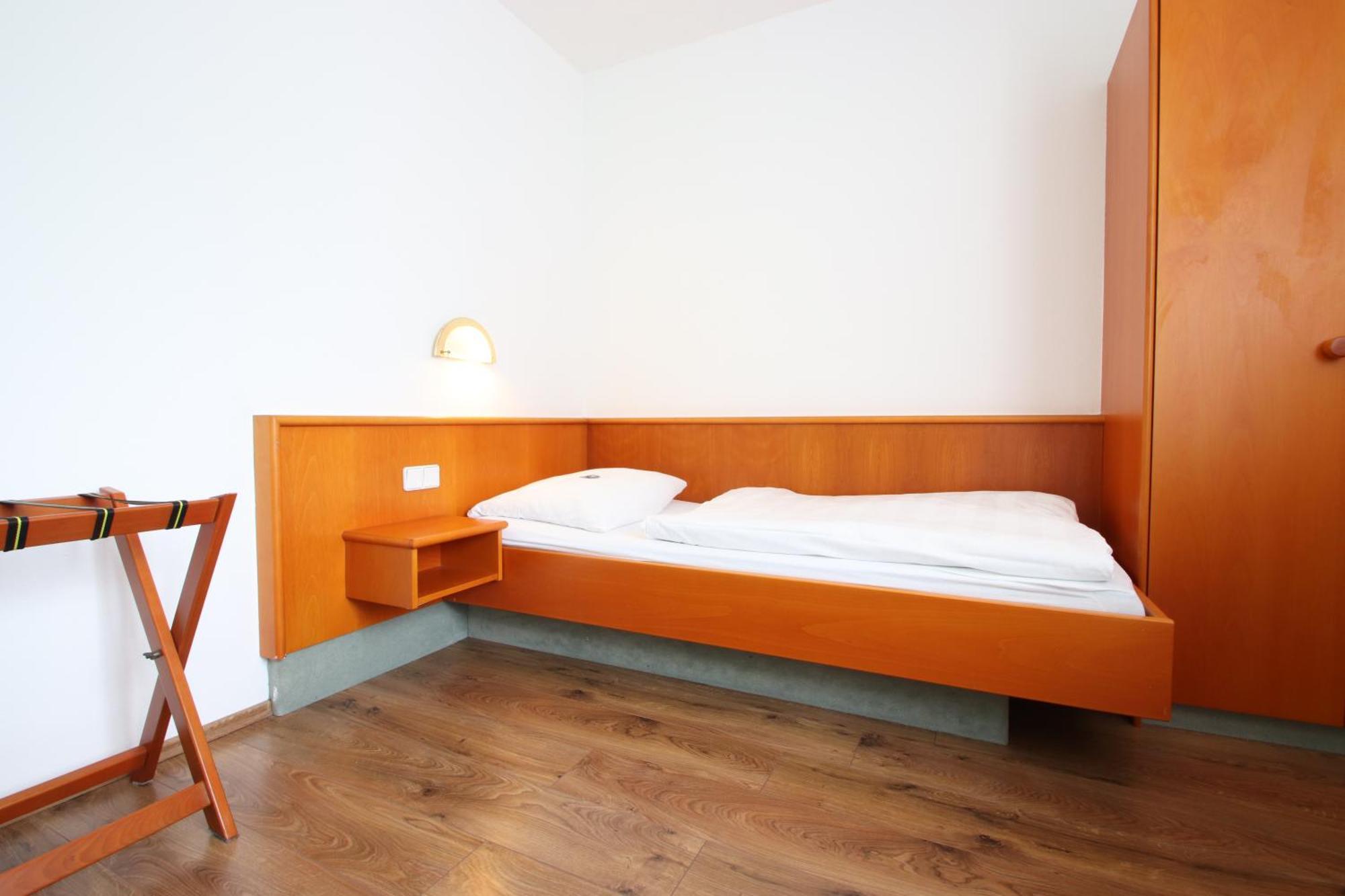 Hotel-Doerfler Garni Kahl am Main Екстериор снимка
