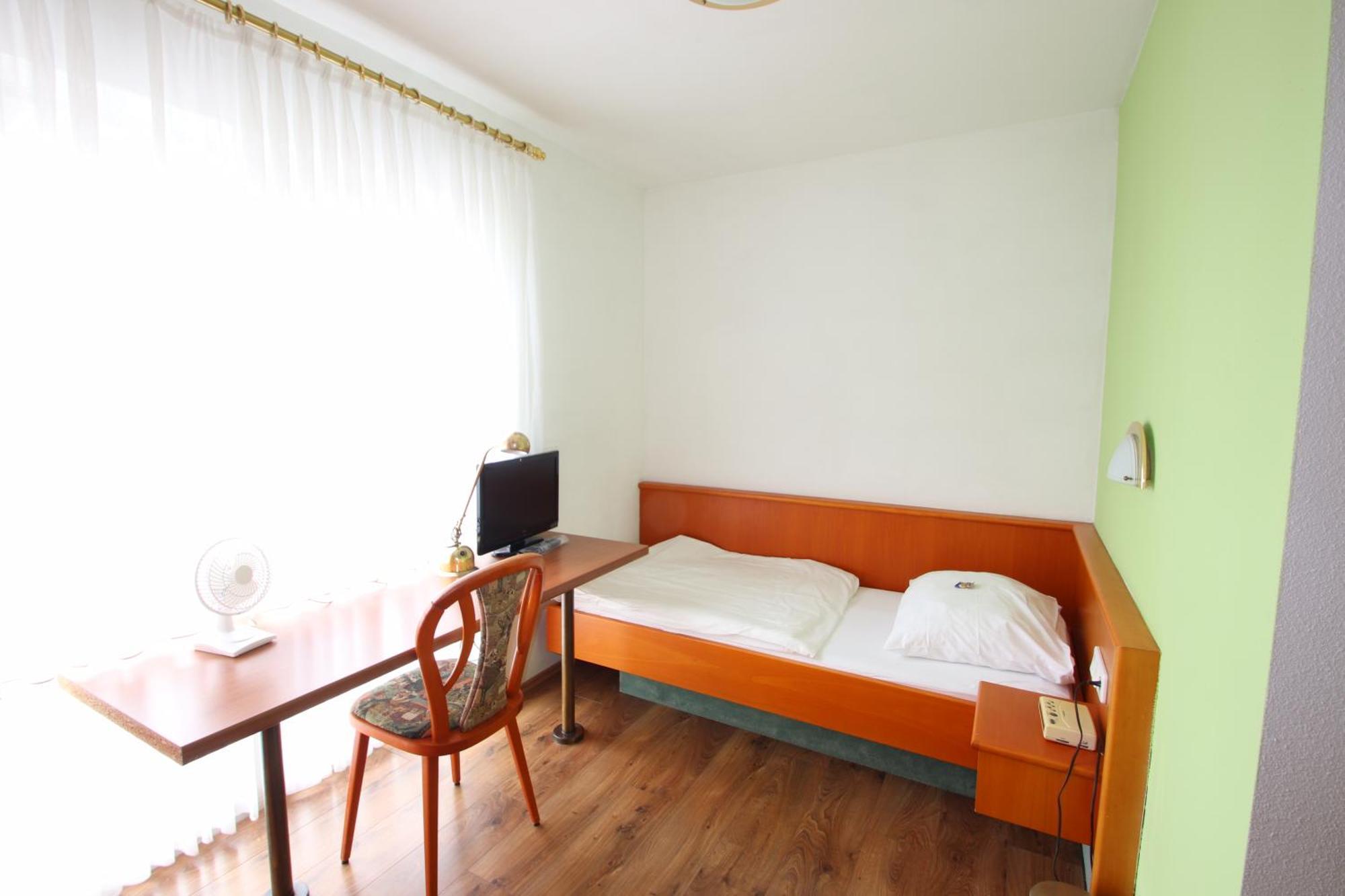Hotel-Doerfler Garni Kahl am Main Екстериор снимка