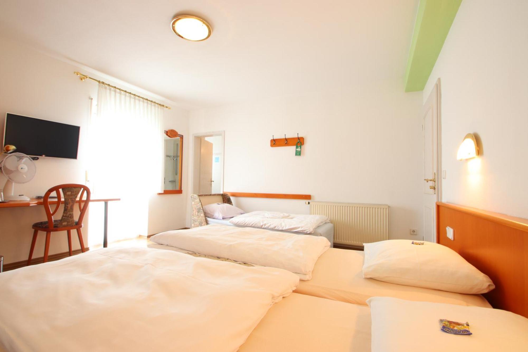 Hotel-Doerfler Garni Kahl am Main Екстериор снимка
